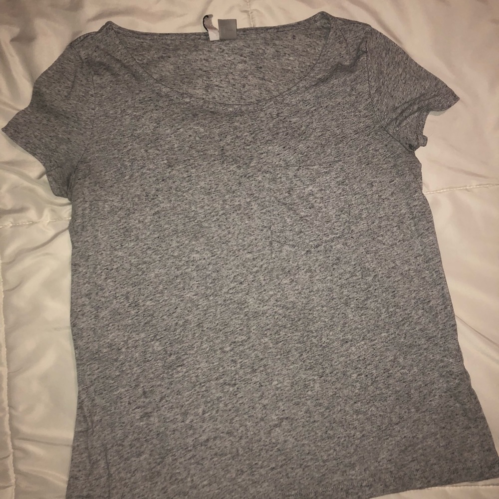 Gray Pocket T-shirt.